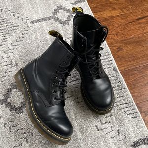 Dr. Marten 1460 Smooth Leather Boot